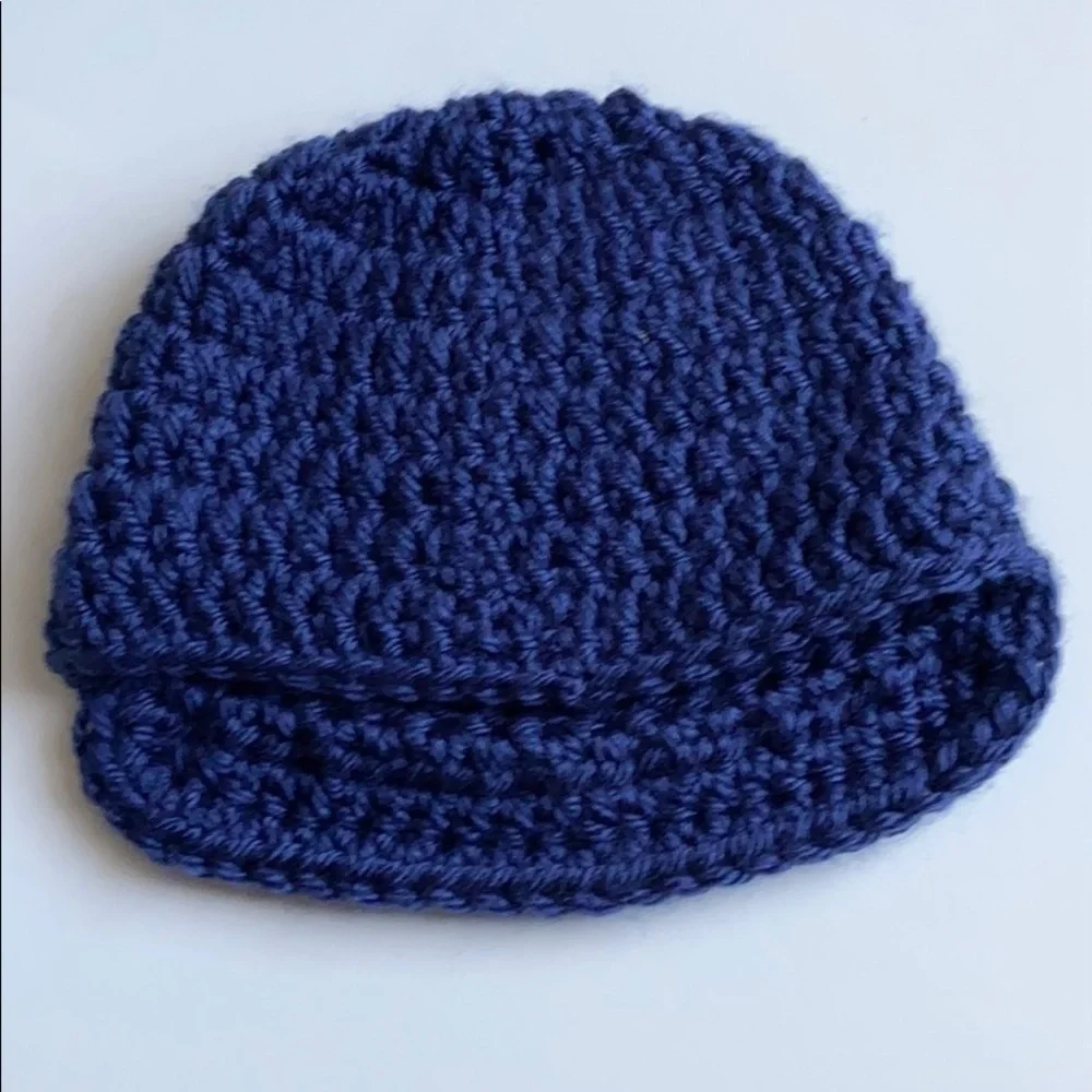 Hand-Knit Newborn New York Yankees Appliqué Bating Helmet Beanie